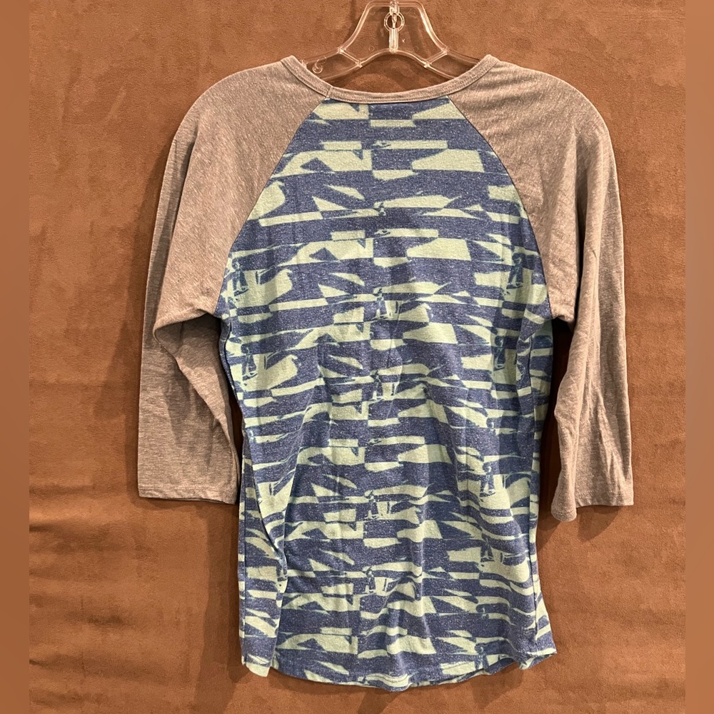 LuLaRoe Randy Top - Picture 2 of 3
